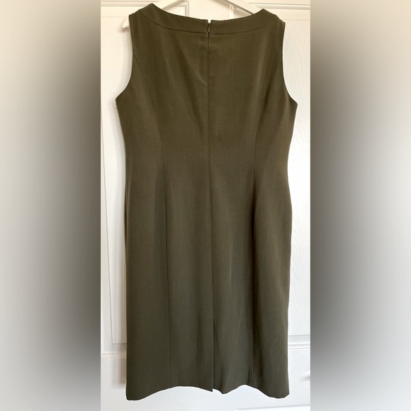**SOLD** EUC KASPER size 16 olive green sheath dress, back zip grommet detail - Picture 2 of 4